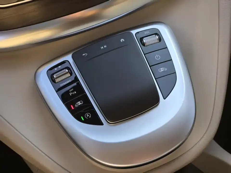 Mercedes-Benz V-Class