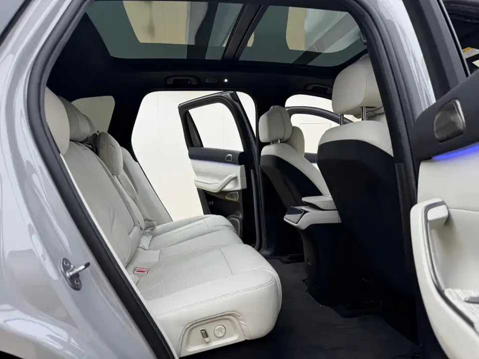 Nio ES7