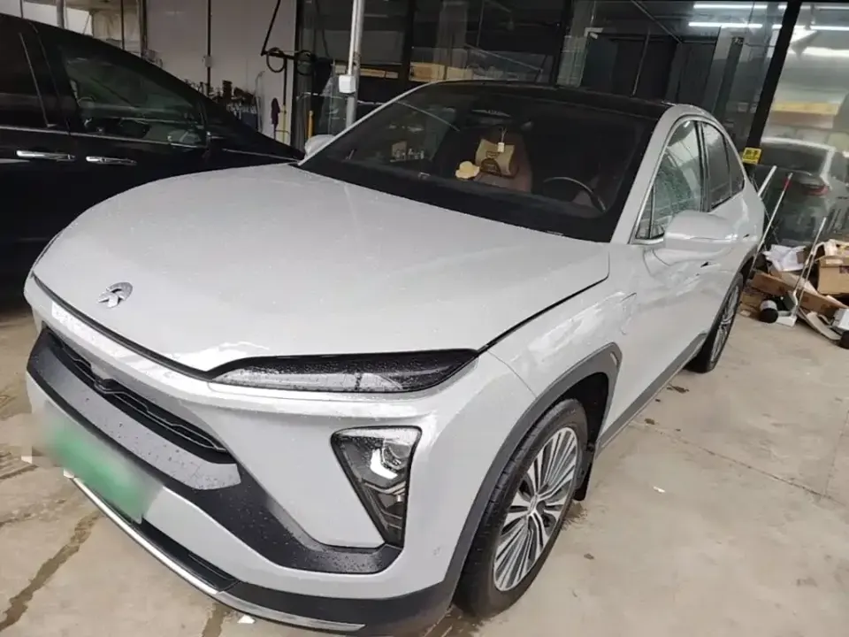 Nio EC6