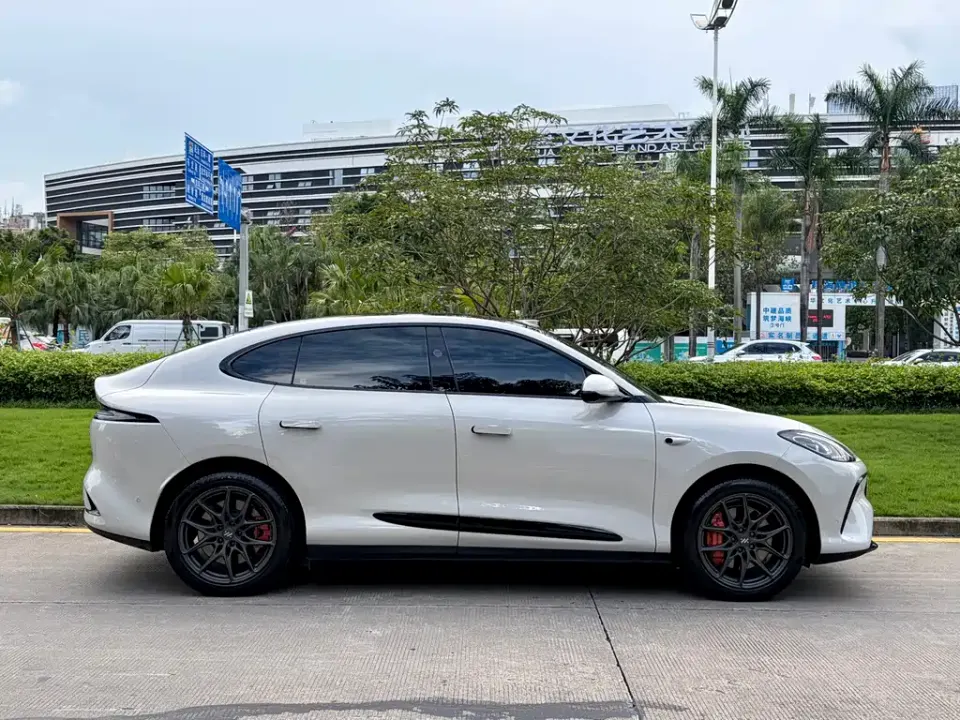 IM Motors IM LS6