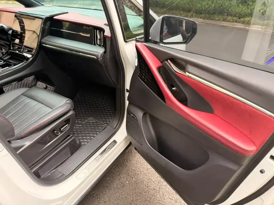 GAC Trumpchi M8