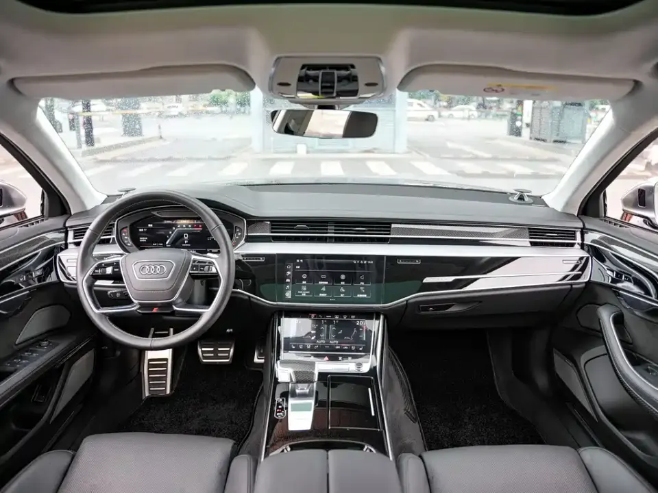 Audi S8
