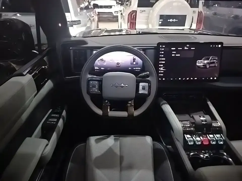 Fang Cheng Bao Leopard 5