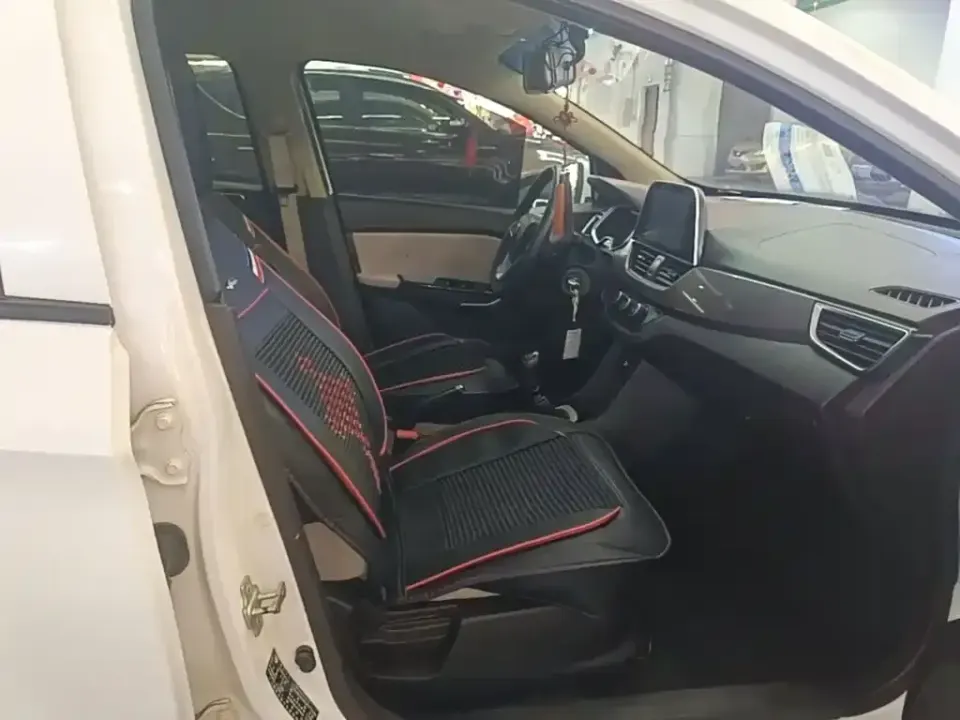 Baojun 310W