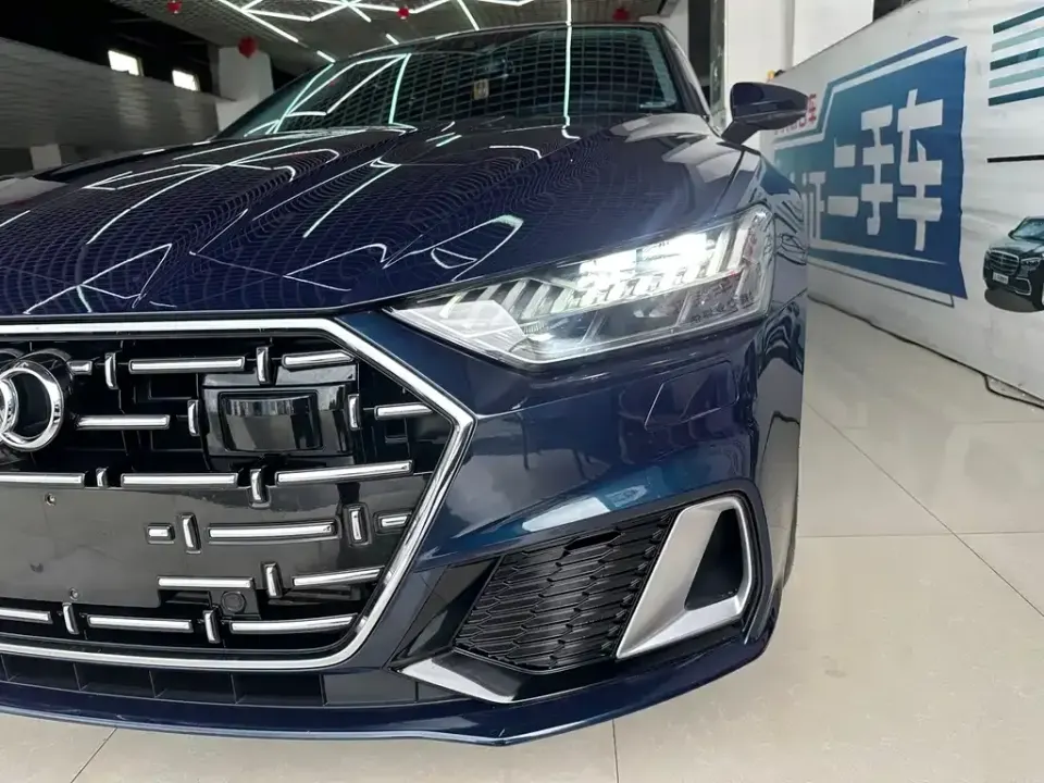 Audi A7L