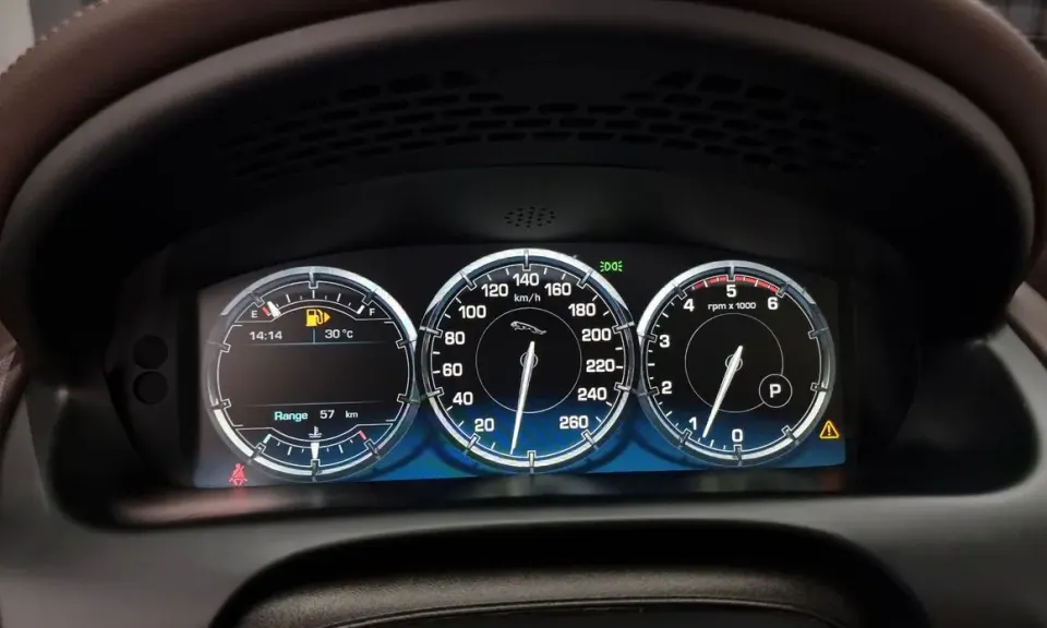 Jaguar XJ