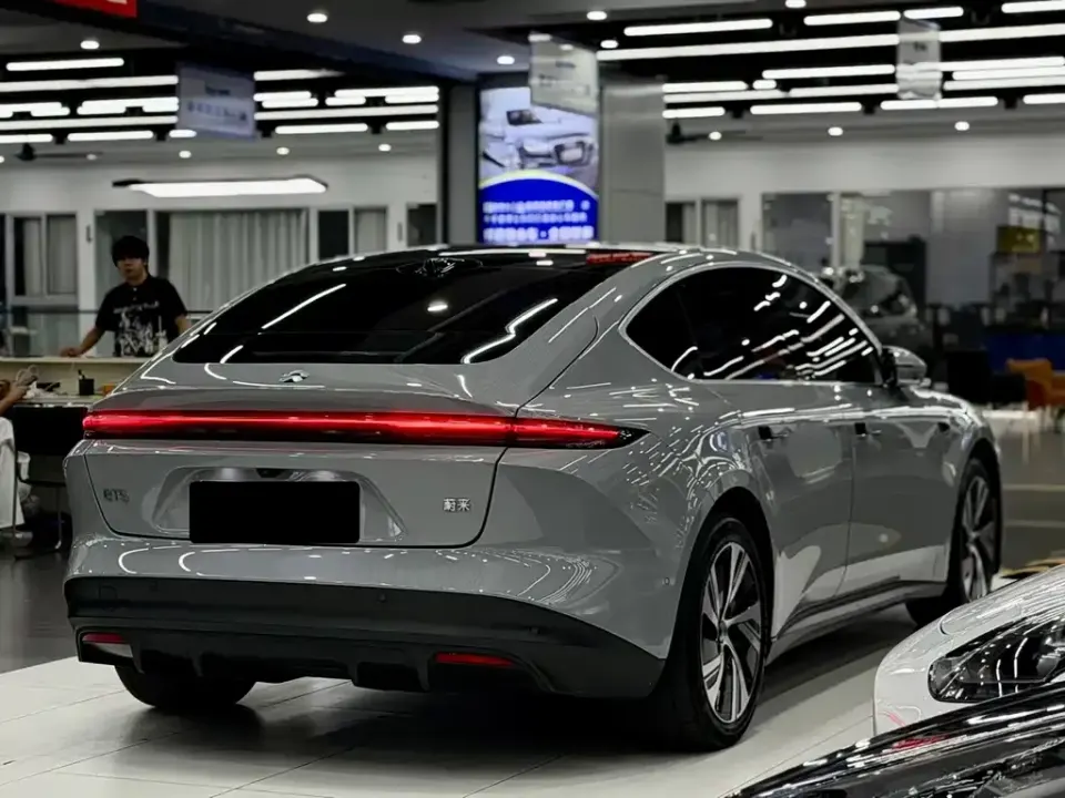 Nio ET5