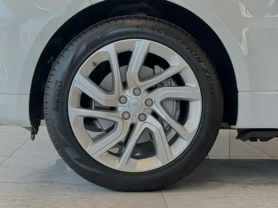 Land Rover Sport