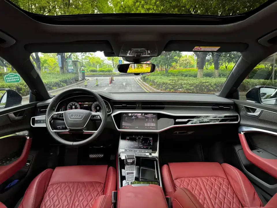 Audi A7L