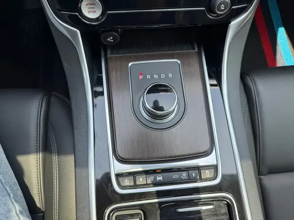 Jaguar XFL