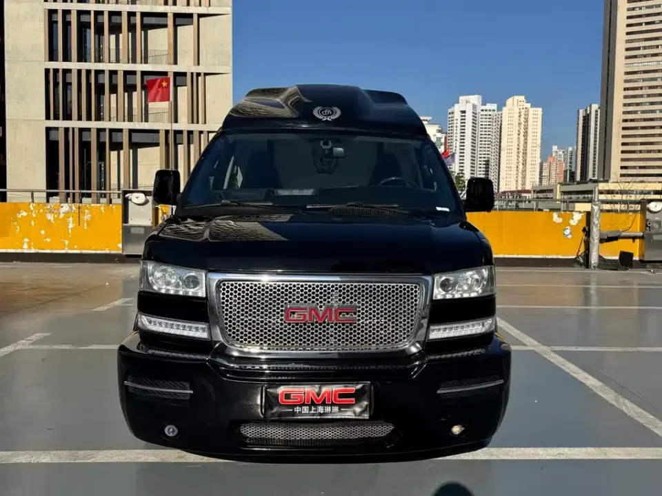 GMC Savana