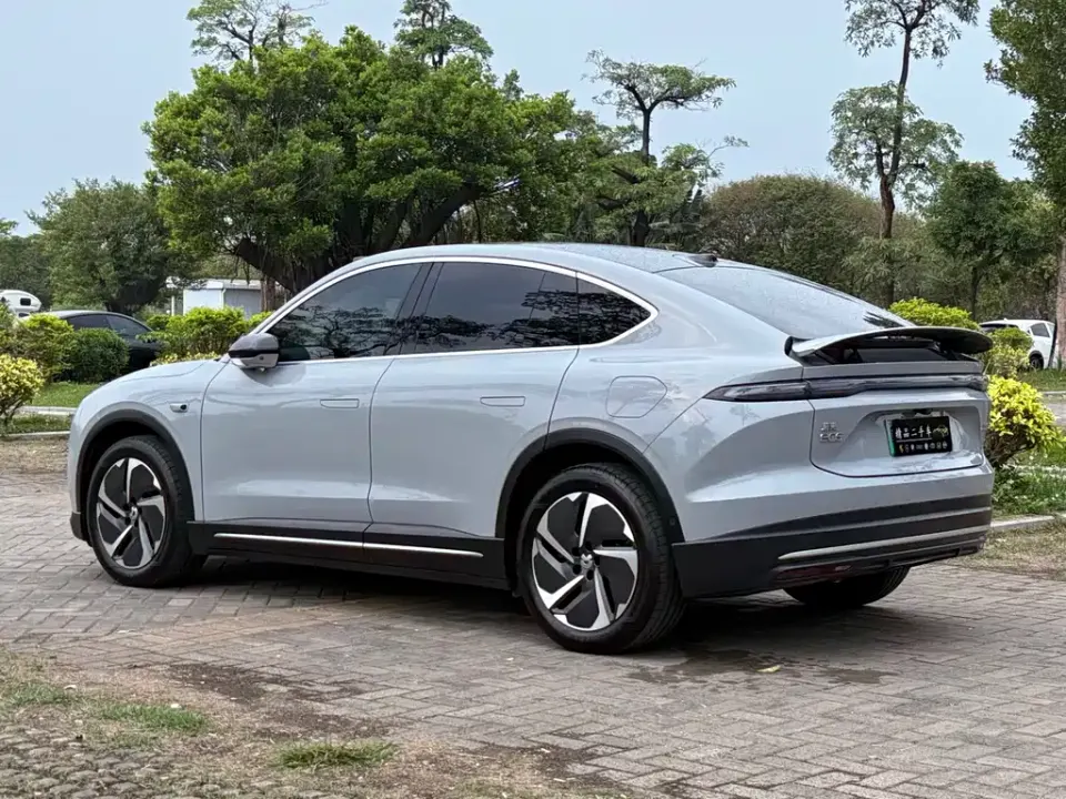 Nio EC6