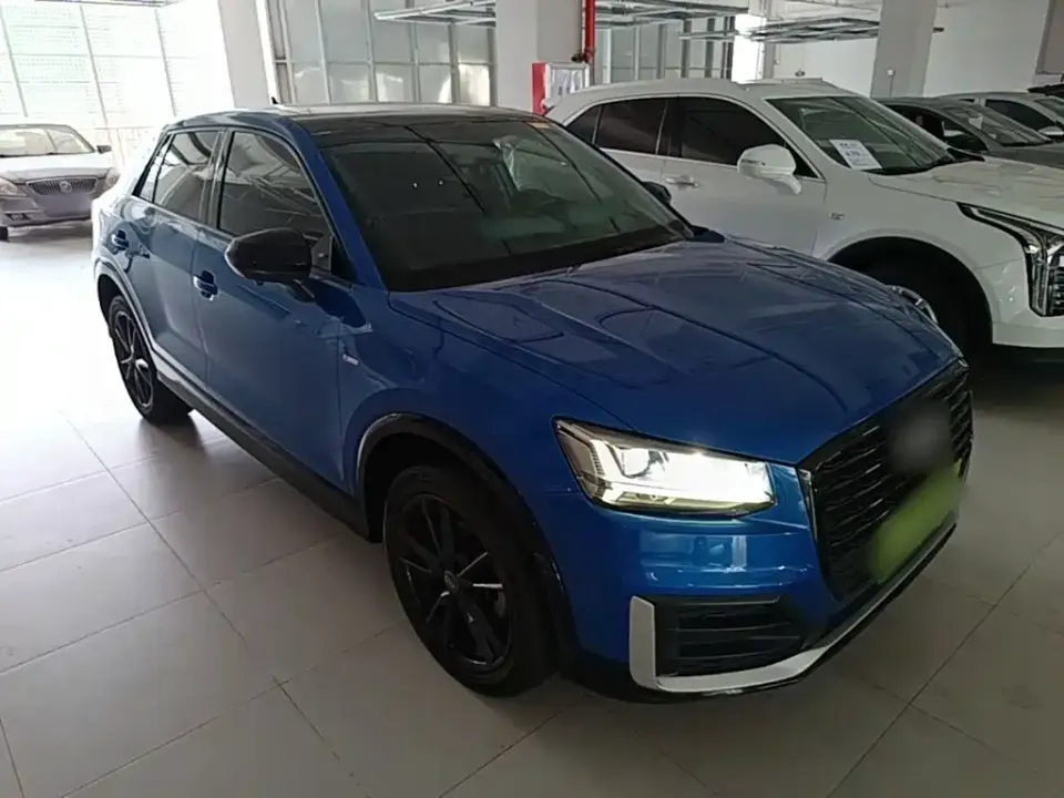 Audi Q2L