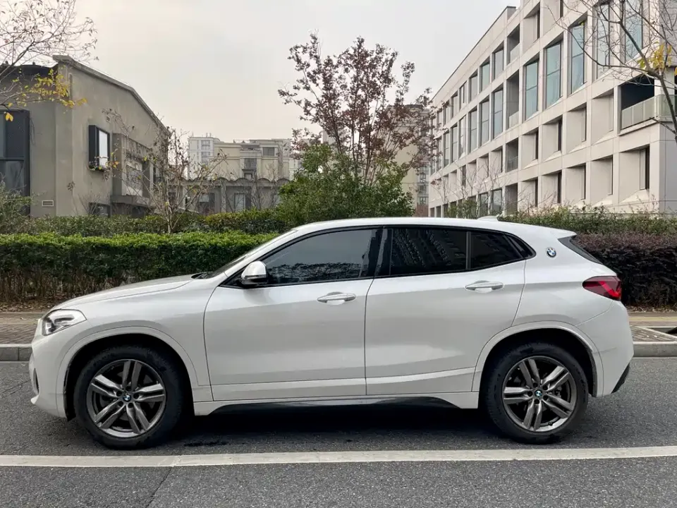 BMW X2