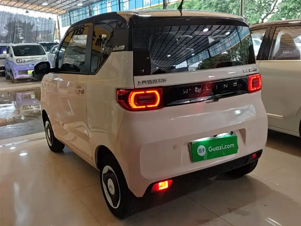Wuling MINIEV