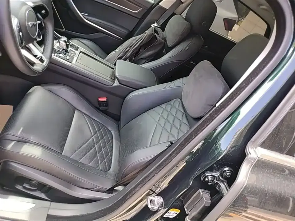 Jaguar XFL