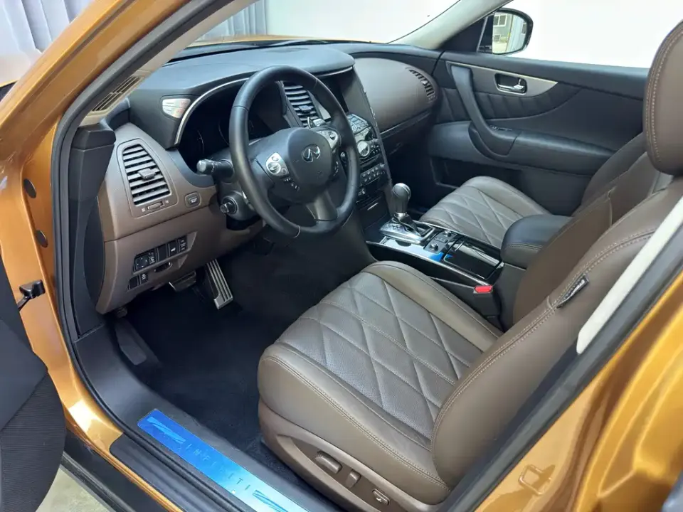 Infiniti FX