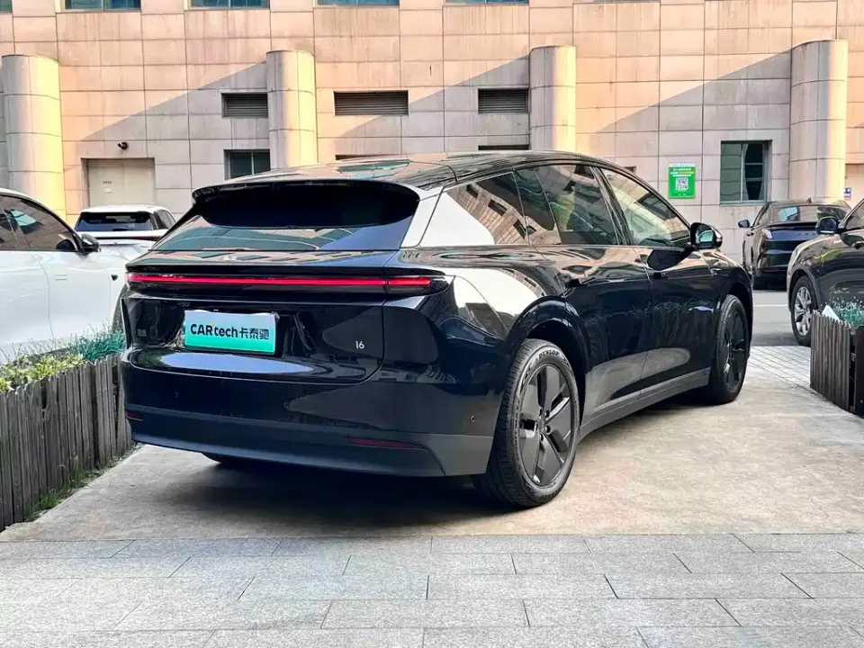 Li Li i6