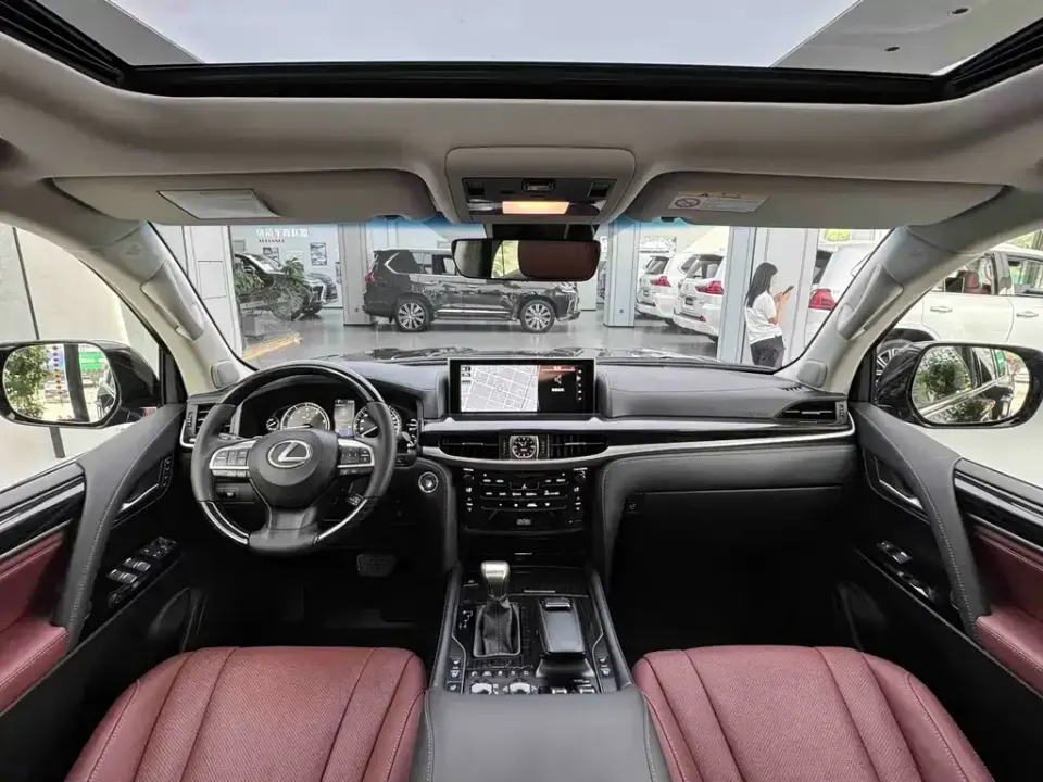 Lexus LX