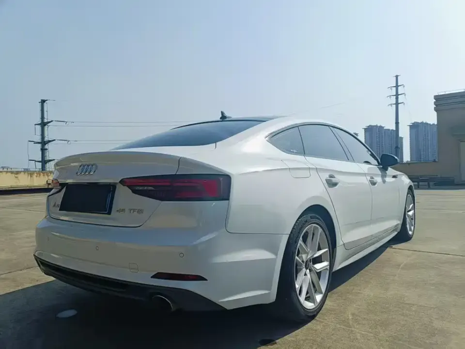Audi A5 (Import)