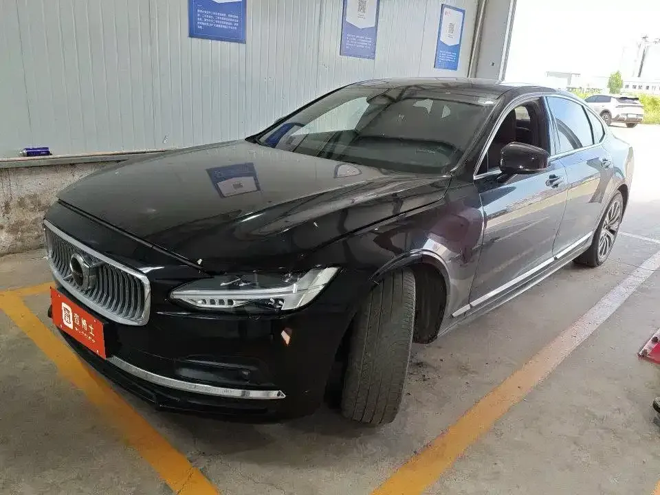 Volvo S90