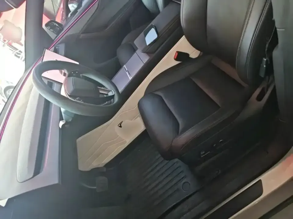 Tesla Model Y L