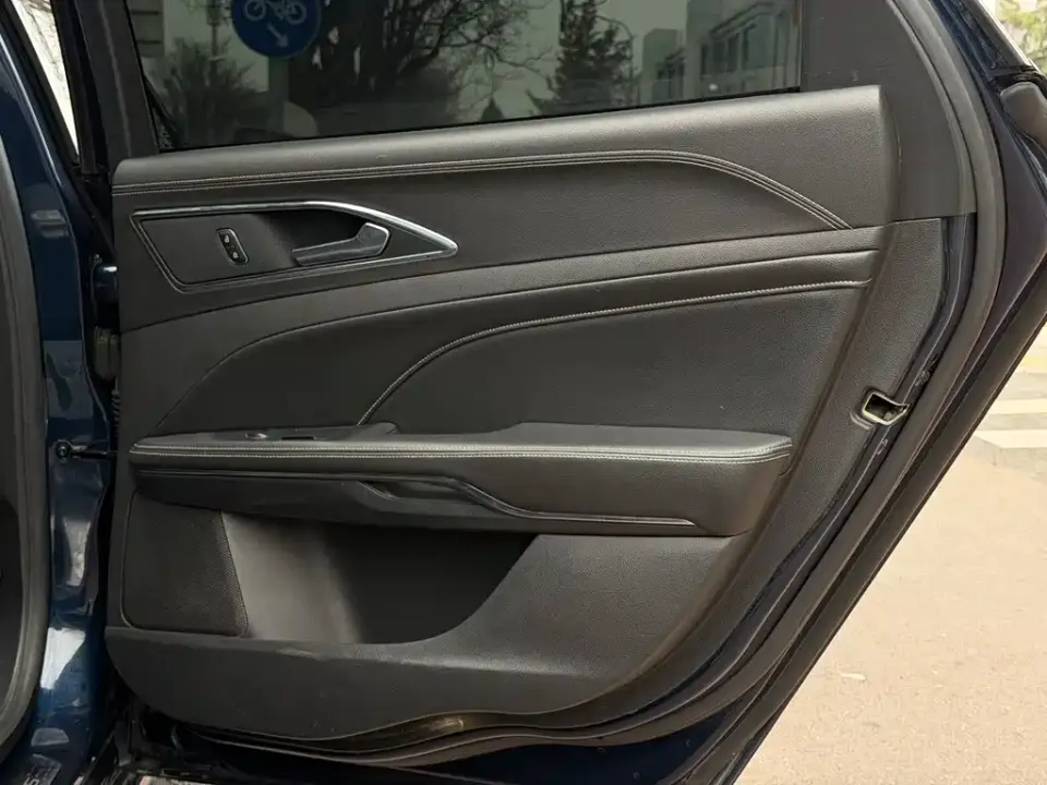 Ford Taurus
