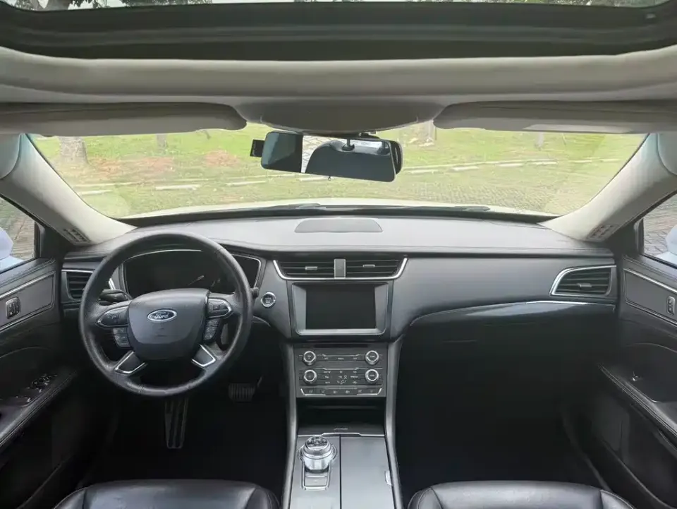 Ford Taurus