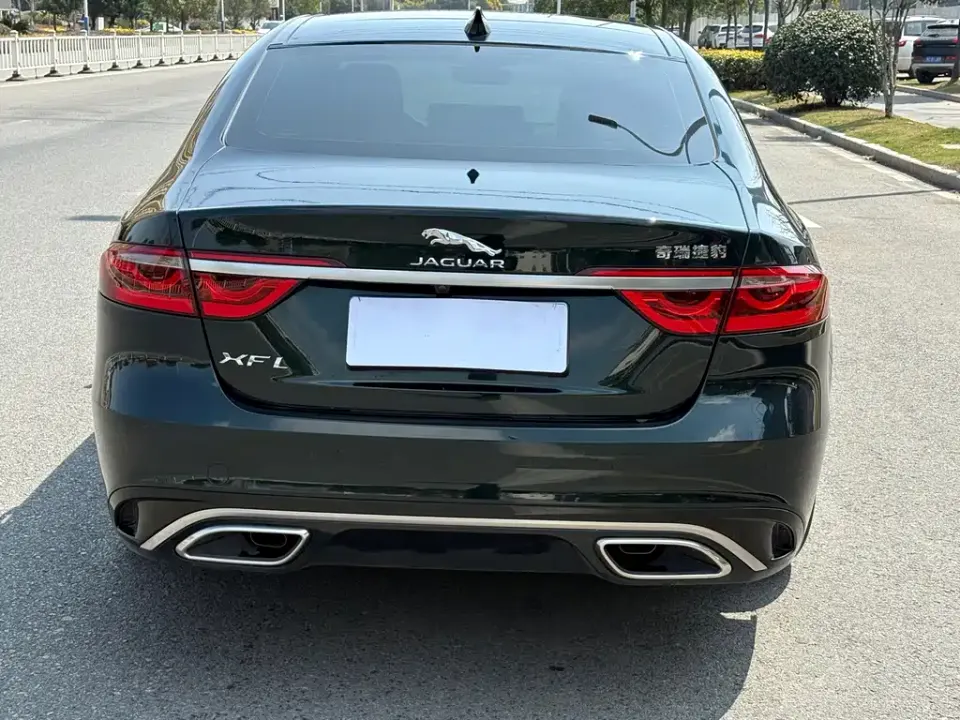 Jaguar XFL