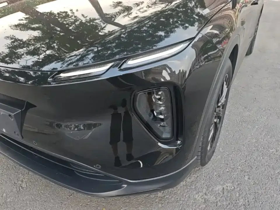 Nio EC6
