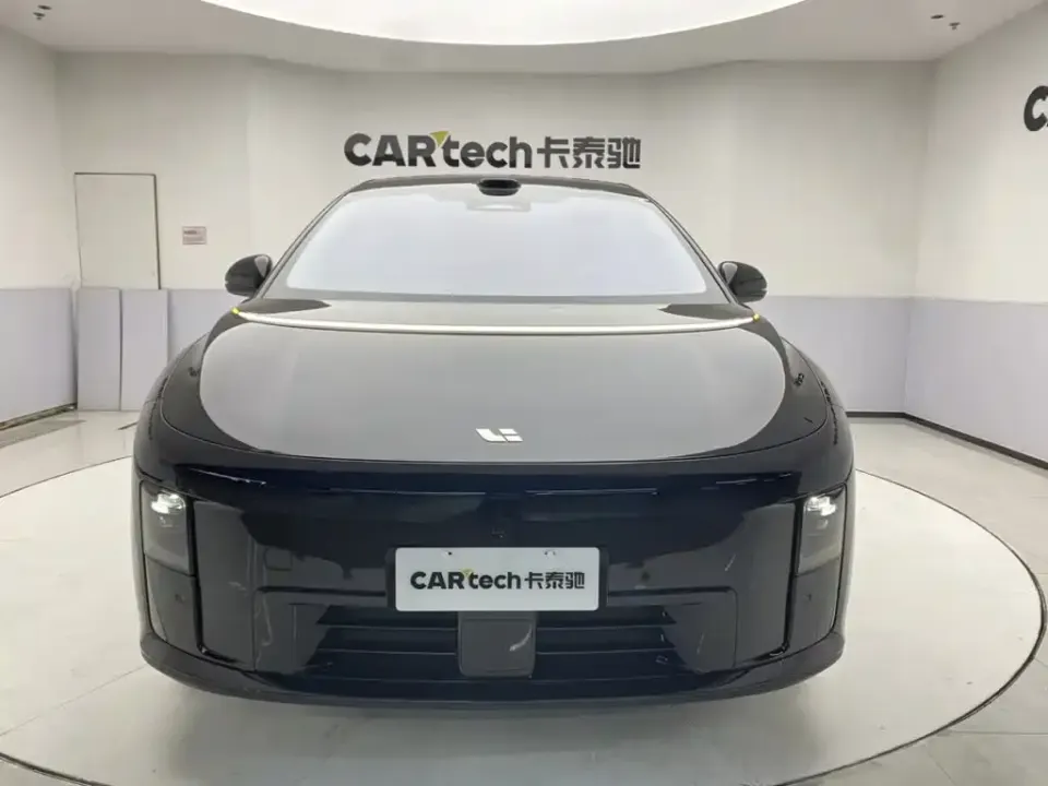 Li Li i8