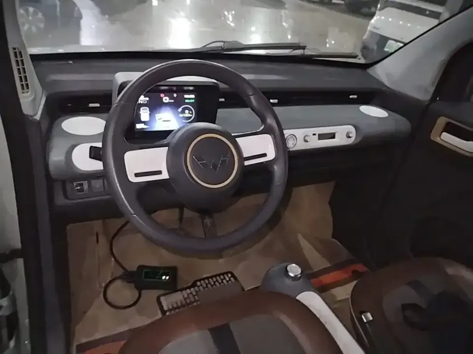 Wuling MINIEV