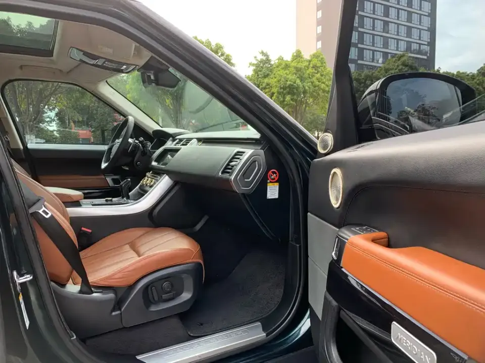 Land Rover Sport
