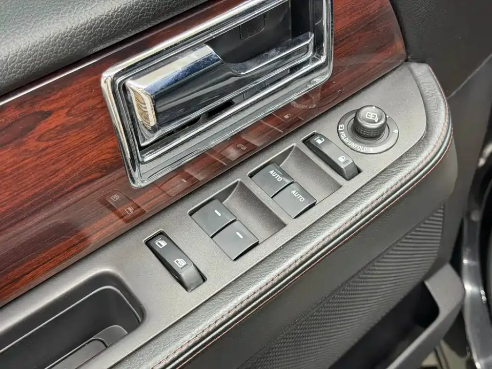 Lincoln Navigator