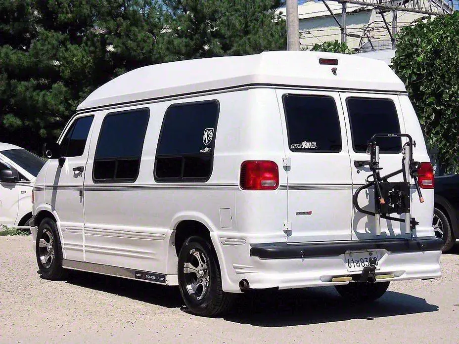 Dodge Ram Van