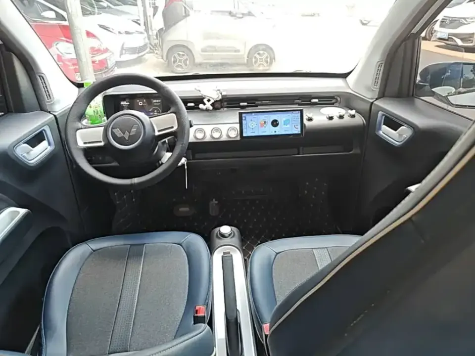Wuling MINIEV