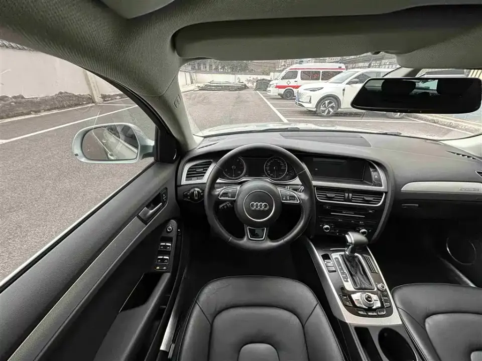 Audi A4 (Import)