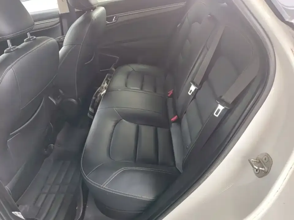 Geely Emgrand GS