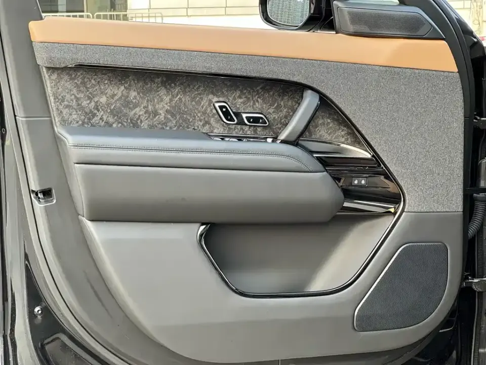 Land Rover Sport
