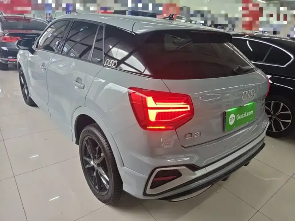 Audi Q2L