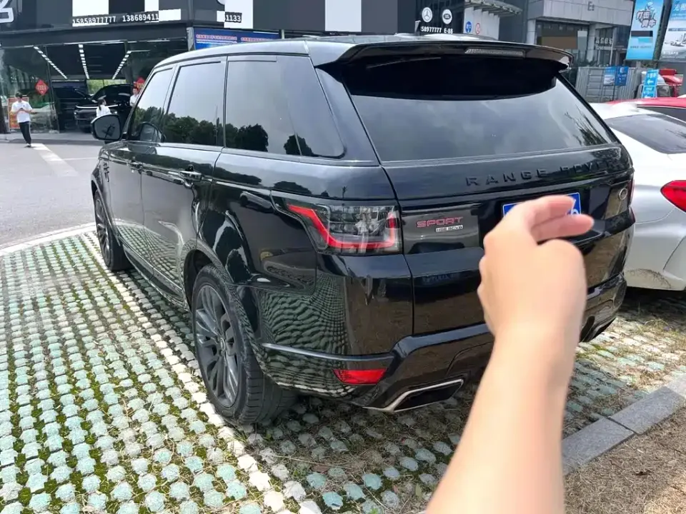 Land Rover Sport