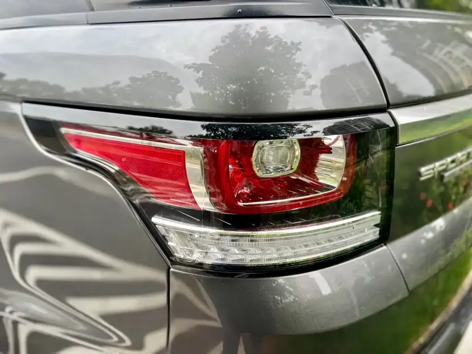 Land Rover Sport