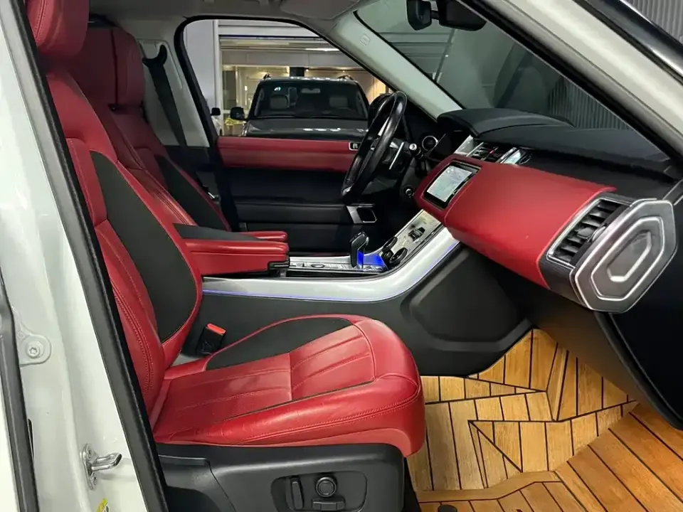 Land Rover Sport