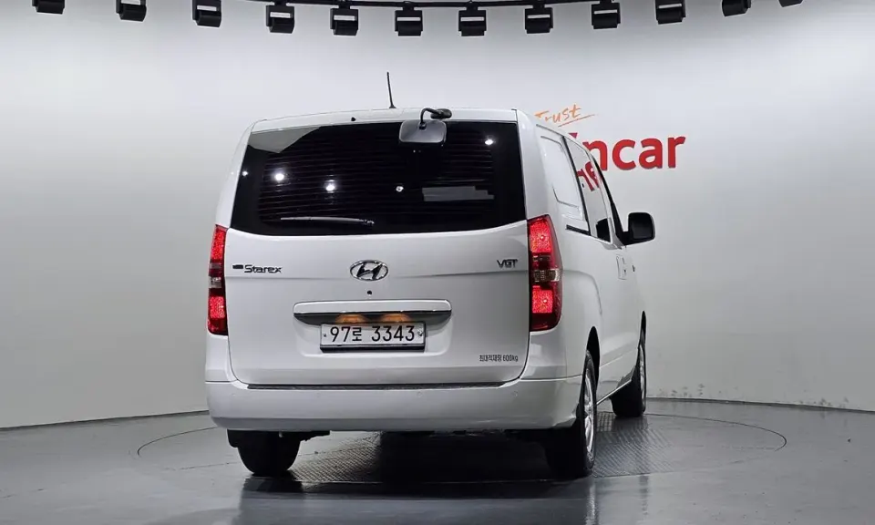 Hyundai Starex