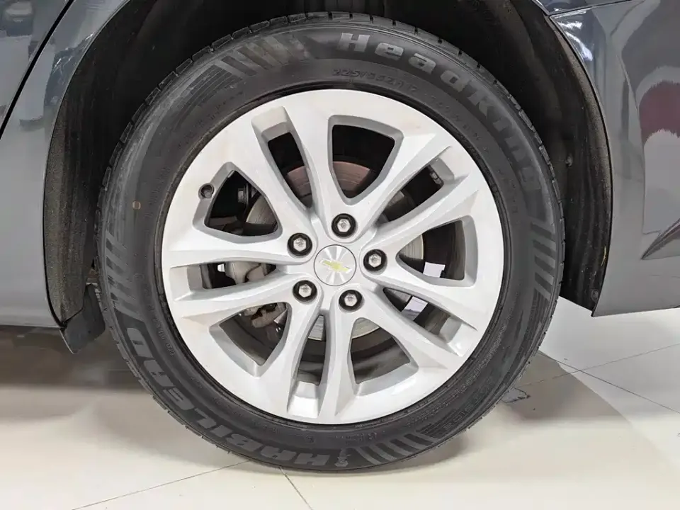 Chevrolet Malibu XL