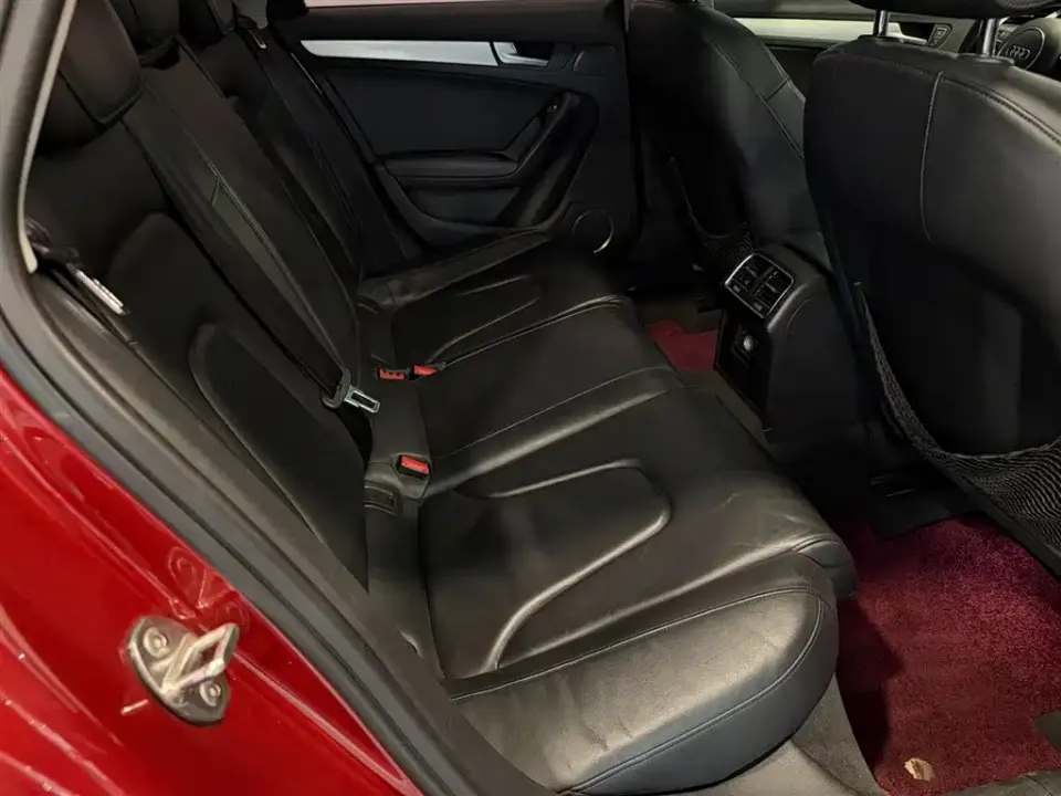 Audi A4 (Import)