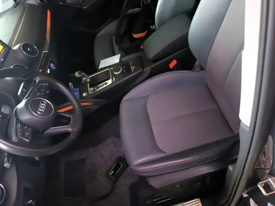 Audi Q2L