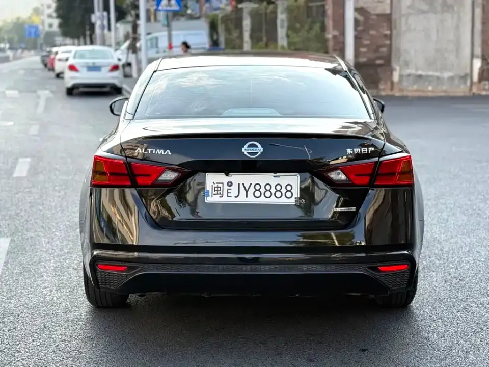 Nissan Teana