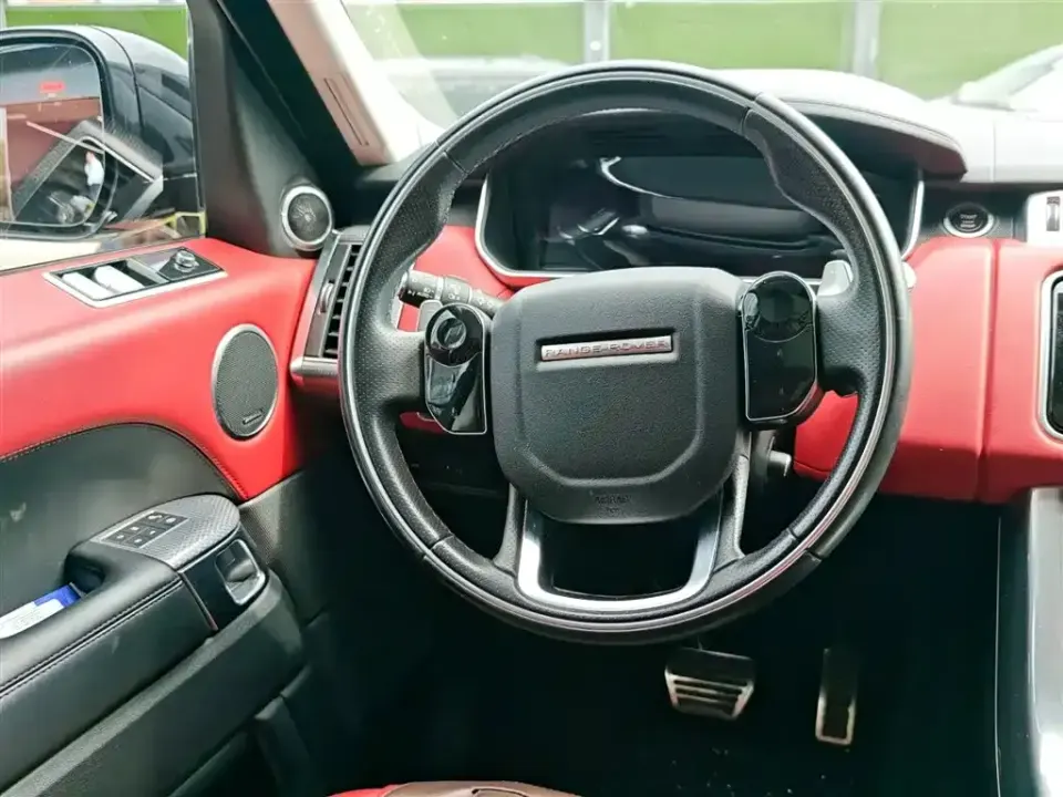 Land Rover Sport