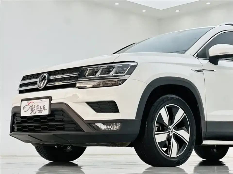 Volkswagen Tharu